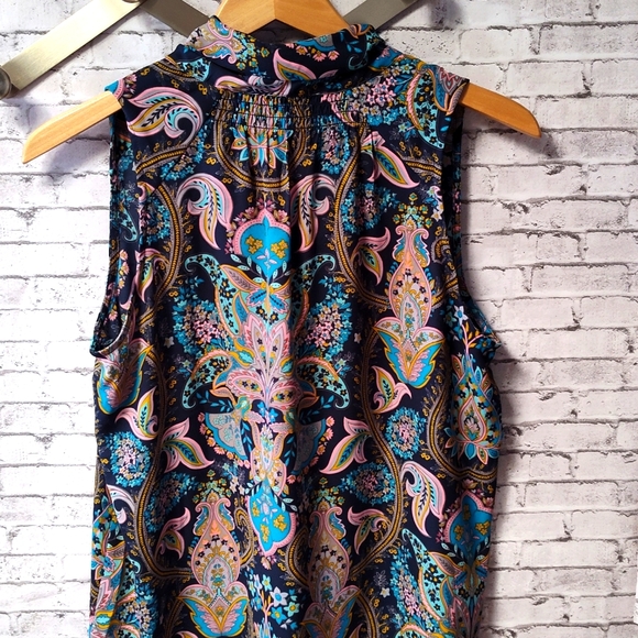 Loft Sleeveless Top - Picture 3 of 4